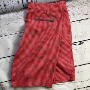 Under Armour UA Mens size 40 Pink checkered shorts